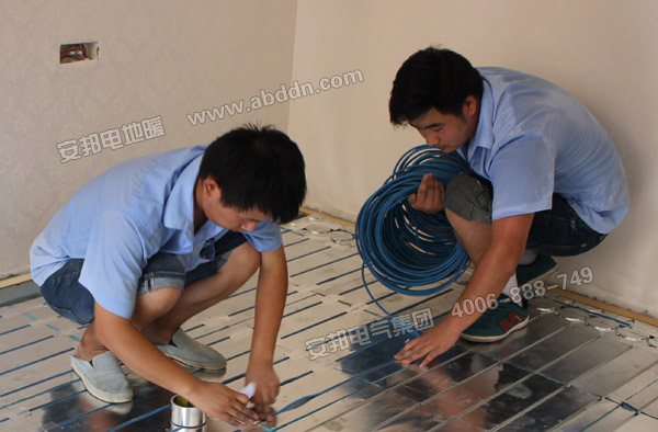 現(xiàn)場安裝發(fā)熱電纜